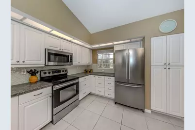 805 Montrose Drive #203, Venice, FL 34293 - Photo 19