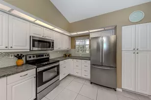 805 Montrose Dr, Venice, FL 34293 - Photo 19