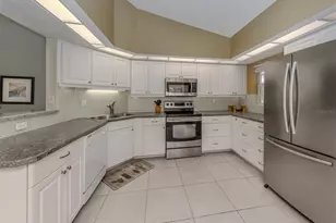 805 Montrose Dr, Venice, FL 34293 - Photo 17