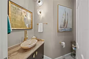 746 Eagle Point Dr, Venice, FL 34285 - Photo 21