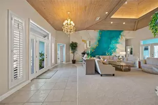 746 Eagle Point Dr, Venice, FL 34285 - Photo 13