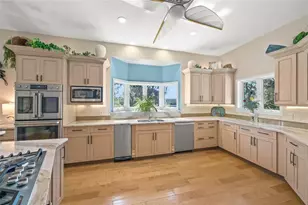 746 Eagle Point Dr, Venice, FL 34285 - Photo 7