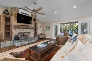 397 Flamingo Dr, Venice, FL 34285 - Photo 13