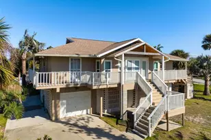 397 Flamingo Dr, Venice, FL 34285 - Photo 1