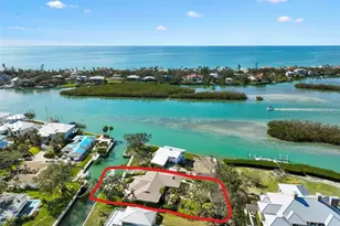 641 Bayshore Rd, Nokomis, FL 34275 - Photo 1