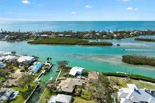 641 Bayshore Rd, Nokomis, FL 34275 - Photo 67