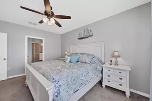 8969 Mondial Ct, Venice, FL 34293 - Photo 15