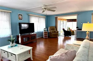 5740 Hyacinth Rd, Venice, FL 34293 - Photo 9