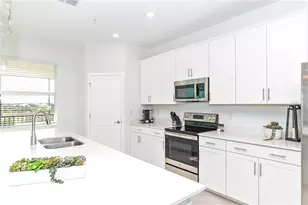 17560 Boracay Ct, Venice, FL 34293 - Photo 15