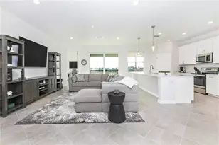 17560 Boracay Ct, Venice, FL 34293 - Photo 9