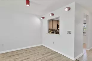 275 Mission Trail W, Venice, FL 34285 - Photo 13