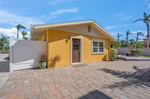 471 Bayshore Rd, Nokomis, FL 34275 - Photo 41