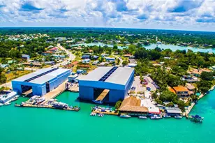 471 Bayshore Rd, Nokomis, FL 34275 - Photo 83