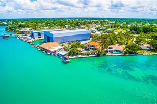 471 Bayshore Rd, Nokomis, FL 34275 - Photo 79