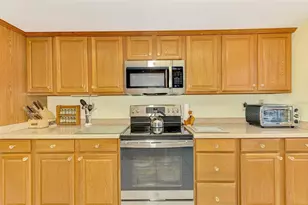 6146 Rockefeller Ave, Sarasota, FL 34231 - Photo 11