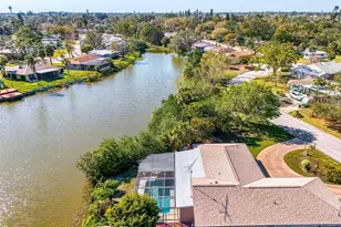 6146 Rockefeller Ave, Sarasota, FL 34231 - Photo 3