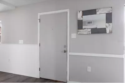400 Base Avenue E #213, Venice, FL 34285 - Photo 5