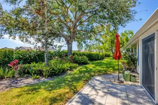 51 Oakwood Dr N, Englewood, FL 34223 - Photo 5