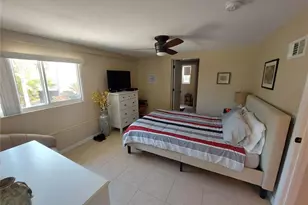 1541 Crest Dr, Englewood, FL 34223 - Photo 9