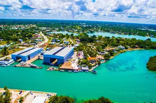 109 Bayshore Rd, Nokomis, FL 34275 - Photo 65