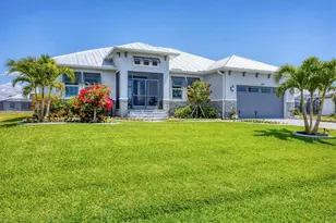 226 W Pine Valley Ln, Rotonda West, FL 33947 - Photo 7