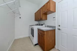 101 Portofino Dr, North Venice, FL 34275 - Photo 29