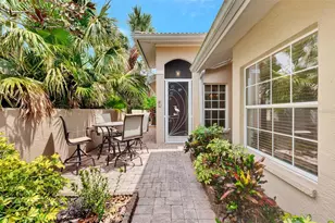 335 Auburn Woods Cir, Venice, FL 34292 - Photo 5
