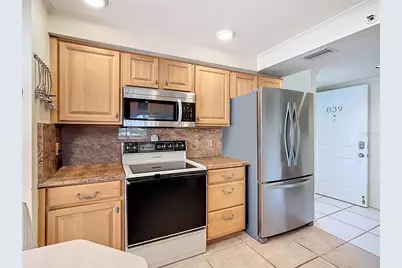 839 Wexford Boulevard #839, Venice, FL 34293 - Photo 9