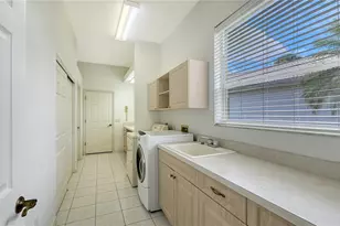 525 Cheval Dr, Venice, FL 34292 - Photo 23