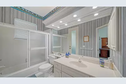 525 Cheval Drive, Venice, FL 34292 - Photo 35