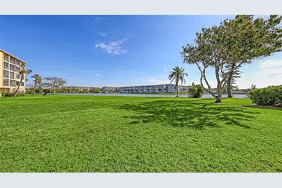 3845 Lake Bayshore Drive #F103, Bradenton, FL 34205 - Photo 25