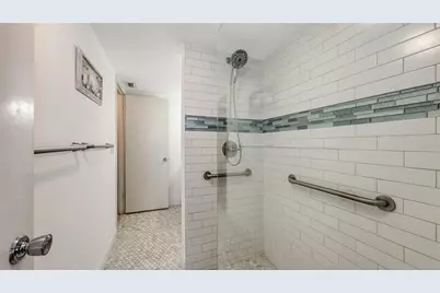 3845 Lake Bayshore Drive #F103, Bradenton, FL 34205 - Photo 21