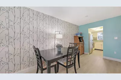 3845 Lake Bayshore Drive #F103, Bradenton, FL 34205 - Photo 11