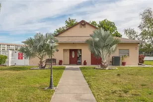 3845 Lake Bayshore Dr, Bradenton, FL 34205 - Photo 29