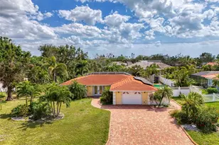 403 Picasso Dr, Nokomis, FL 34275 - Photo 1