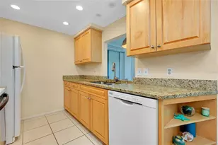 595 Circlewood Dr, Venice, FL 34293 - Photo 15