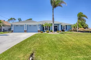 194 Sportsman Rd, Rotonda West, FL 33947 - Photo 1