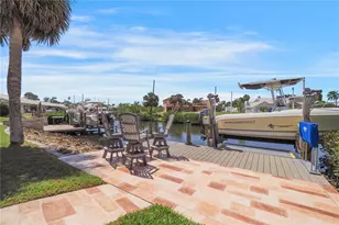 120 Villa Dr, Osprey, FL 34229 - Photo 5