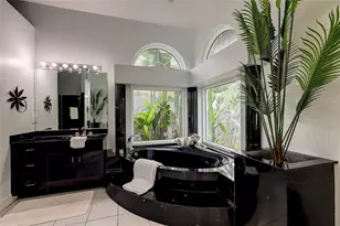 181 S Auburn Rd, Venice, FL 34292 - Photo 31