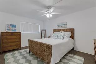 360 Base Ave E, Venice, FL 34285 - Photo 17