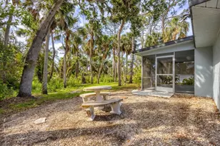 140 Hermes Rd, Venice, FL 34293 - Photo 37