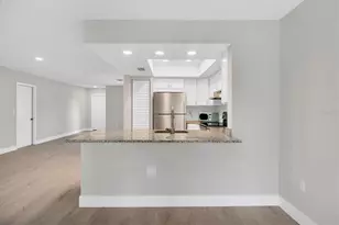 140 Hermes Rd, Venice, FL 34293 - Photo 17