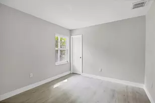 140 Hermes Rd, Venice, FL 34293 - Photo 31