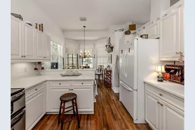 553 Fallbrook Drive, Venice, FL 34292 - Photo 13