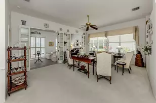 553 Fallbrook Dr, Venice, FL 34292 - Photo 5