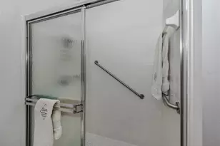 553 Fallbrook Dr, Venice, FL 34292 - Photo 17