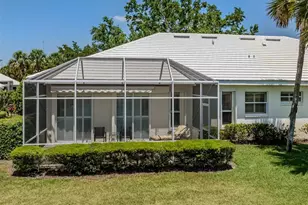 553 Fallbrook Dr, Venice, FL 34292 - Photo 9