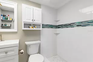 649 Tamiami Trail S, Venice, FL 34285 - Photo 9