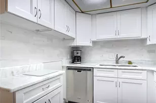 200 Park Blvd N, Venice, FL 34285 - Photo 7