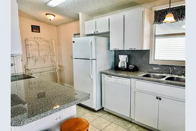 615 S Green Circle, Venice, FL 34285 - Photo 7